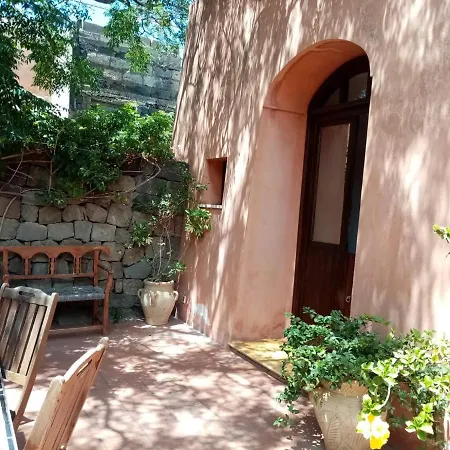 Alloggio per agriturismo La Casa Dei Fiori *