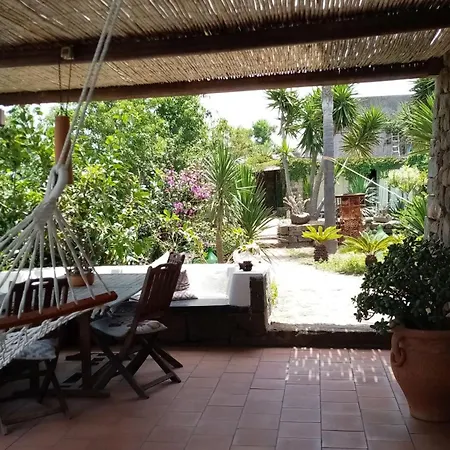 Alloggio per agriturismo La Casa Dei Fiori *